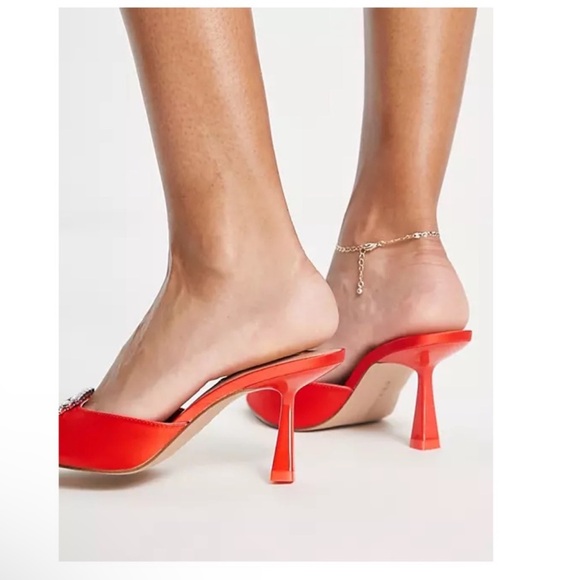 New! STEVE MADDEN Luxe City Embellished Satin Heeled Mules - Picture 4 of 13